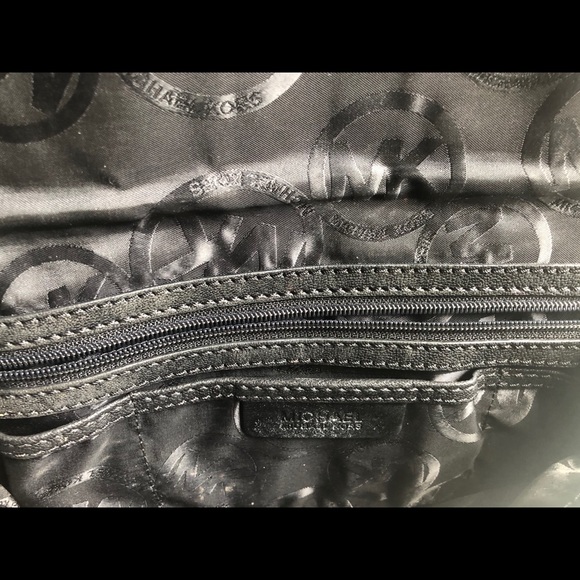 Michael Kors clutch fur with studs - Picture 2 of 4